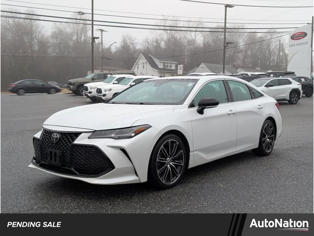 White (Wind Chill Pearl) 2019 Toyota Avalon Touring FWD Sedan Front-Wheel Drive Automatic