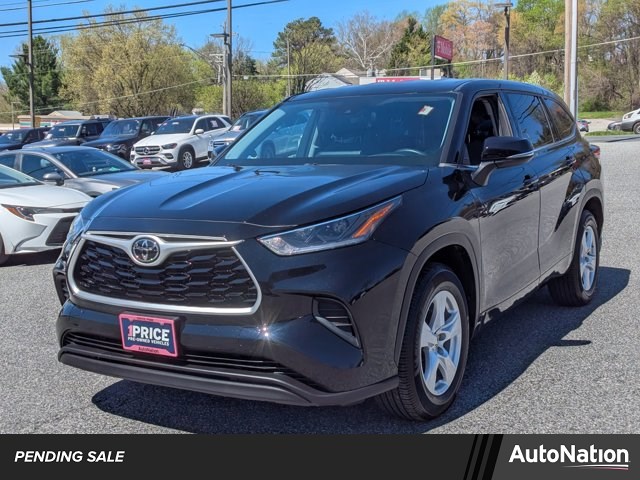 Midnight Black Metallic 2021 Toyota Highlander L FWD SUV / Crossover Front-Wheel Drive Automatic