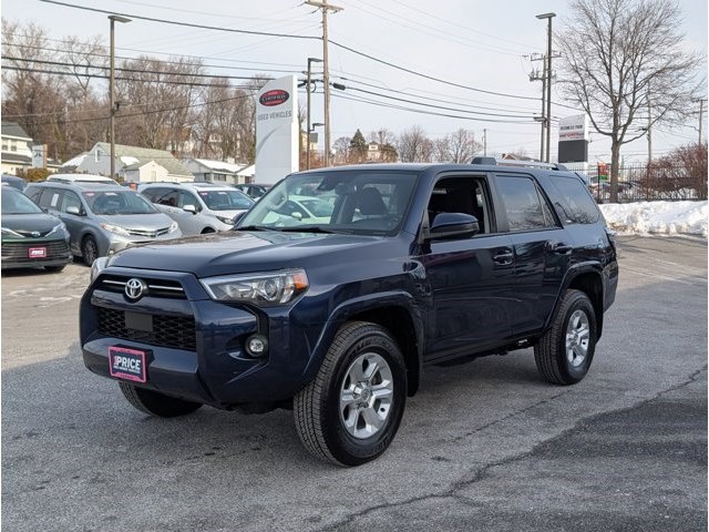 2024 Toyota 4Runner SR5 4WD
