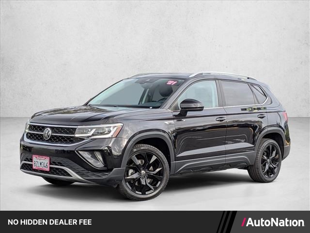 Deep Black Pearl 2022 Volkswagen Taos SEL FWD SUV / Crossover Front-Wheel Drive Automatic