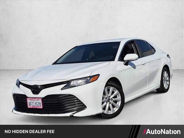 Super White 2018 Toyota Camry Sedan Front-Wheel Drive Automatic