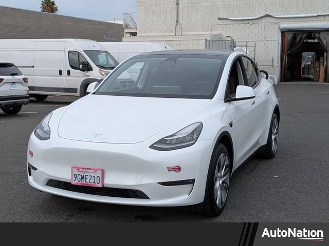Pearl White Multi-Coat 2023 Tesla Model Y Long Range AWD SUV / Crossover All-Wheel Drive Automatic