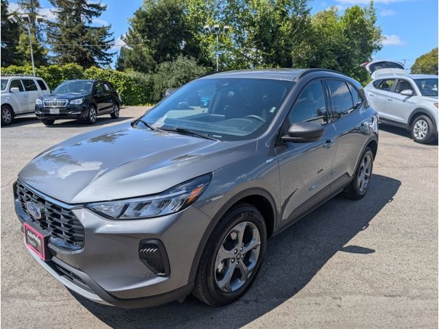 Carbonized Gray Metallic 2025 Ford Escape ST-Line AWD SUV / Crossover All-Wheel Drive 8-Speed Automatic