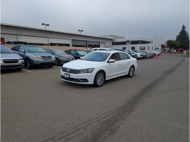 2016 Volkswagen Passat 1.8T SE