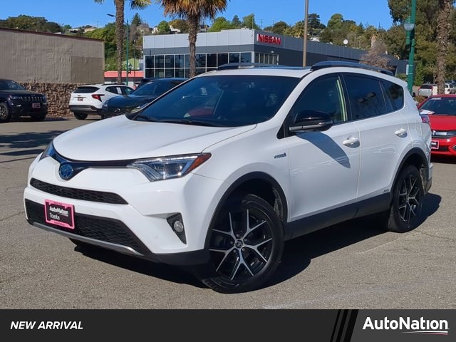 2018 Toyota RAV4 Hybrid SE AWD