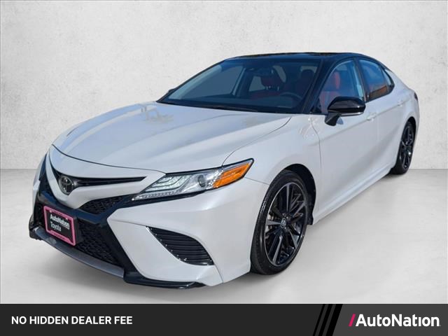 Wind Chill Pearl/Midnight Black Metallic 2020 Toyota Camry Sedan Front-Wheel Drive Automatic