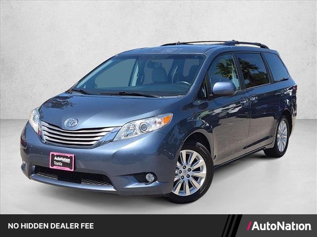 2015 Toyota Sienna Azul (Shoreline Blue Pearl) Minivan Tracción en las cuatro ruedas Automática