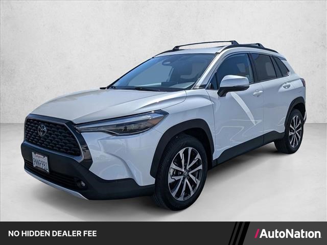 White (Wind Chill Pearl) 2024 Toyota Corolla Cross XLE FWD SUV / Crossover Front-Wheel Drive Automatic