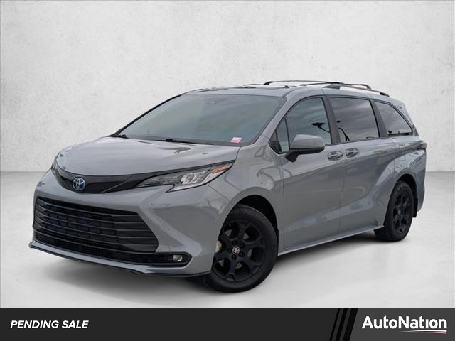 2025 Toyota Sienna Woodland Edition 7-Passenger AWD