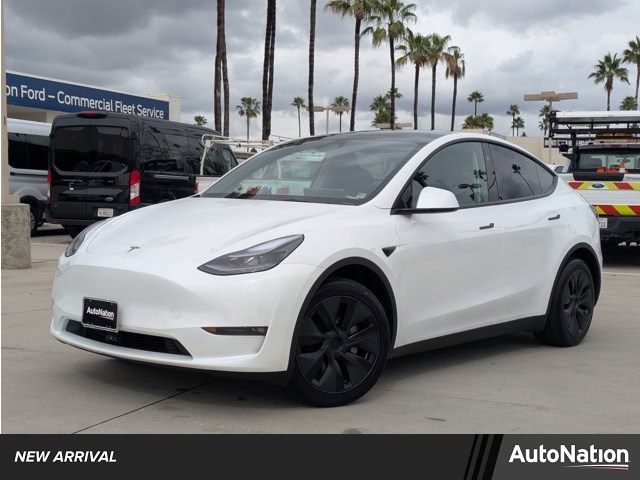 2025 Tesla Model Y Long Range AWD