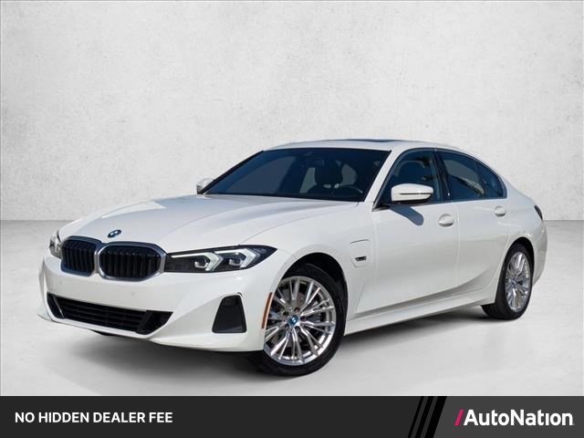 Alpine White 2023 BMW 3 Series 330e Hybrid Plug-in RWD Sedan Rear-Wheel Drive Automatic