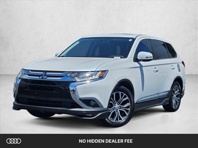White 2017 Mitsubishi Outlander SUV / Crossover Front-Wheel Drive Automatic