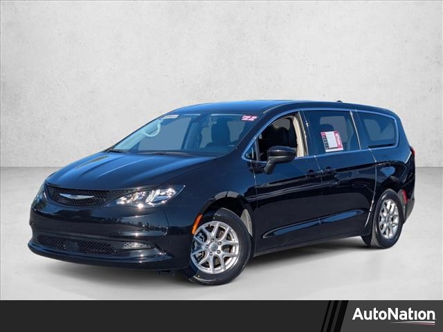 2022 Chrysler Voyager LX FWD