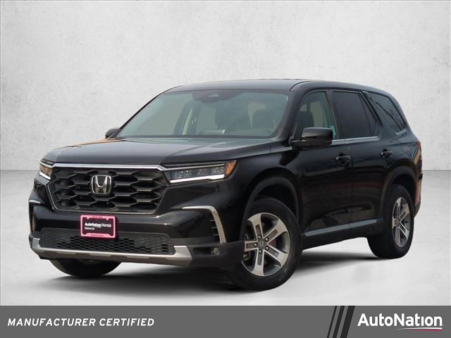 2023 Honda Pilot EX-L FWD with Captains Chairs