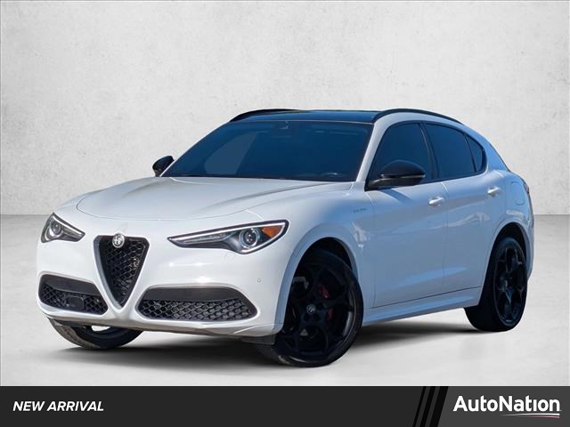 2022 Alfa Romeo Stelvio Veloce AWD