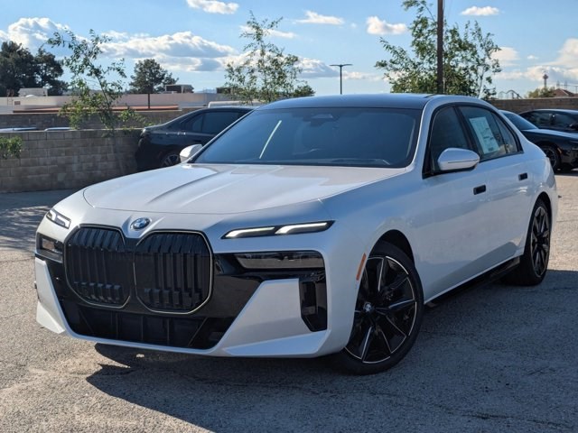 2026 BMW 7 Series 740i RWD