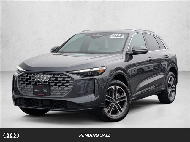 2025 Audi Q5 quattro Premium 40 TFSI