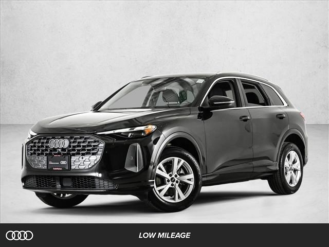 Mythos Black Metallic 2025 Audi Q5 quattro Premium 40 TFSI SUV / Crossover All-Wheel Drive Automatic