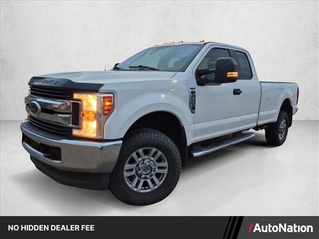 Oxford White 2019 Ford F-350 Super Duty Pickup Truck Four-Wheel Drive 6-Speed Automatic