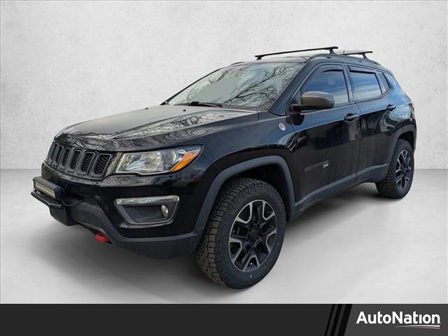 Diamond Black Crystal Pearlcoat 2019 Jeep Compass Trailhawk 4WD SUV / Crossover Four-Wheel Drive 9-Speed Automatic