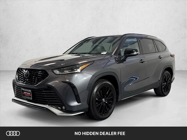 Gray 2025 Toyota Highlander SUV / Crossover All-Wheel Drive Automatic