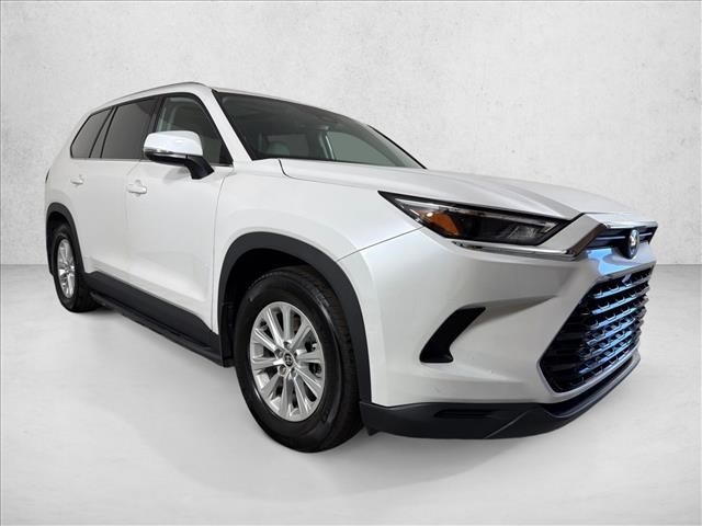 White (Wind Chill Pearl) 2024 Toyota Grand Highlander SUV / Crossover Front-Wheel Drive Automatic