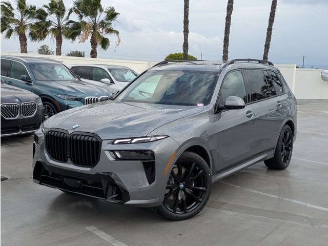 Gray (Skyscraper Grey Metallic) 2026 BMW X7 xDrive40i SUV / Crossover All-Wheel Drive Automatic