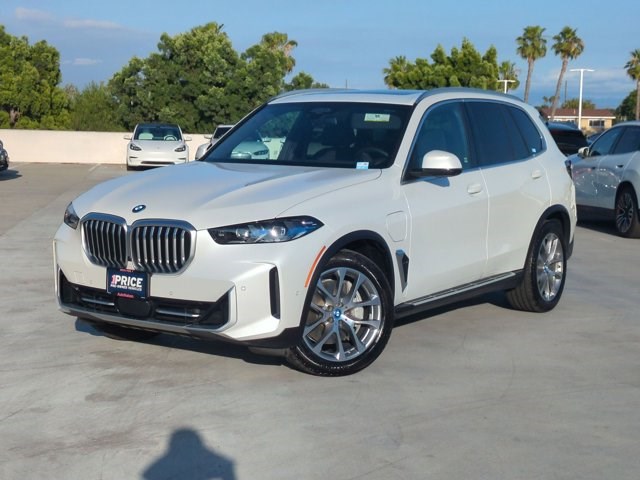 Mineral White Metallic 2024 BMW X5 xDrive50e AWD SUV / Crossover All-Wheel Drive Automatic