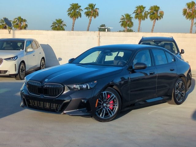 Gray (Dark Graphite Metallic) 2026 BMW 5 Series 550e xDrive Sedan All-Wheel Drive Automatic