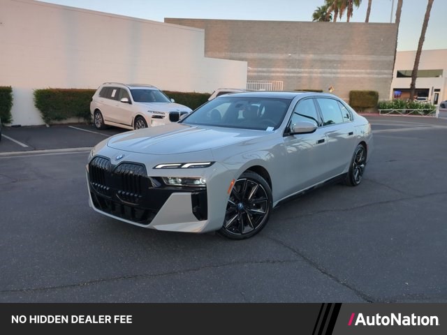 Gray (Brooklyn Grey Metallic) 2023 BMW i7 Sedan All-Wheel Drive Automatic
