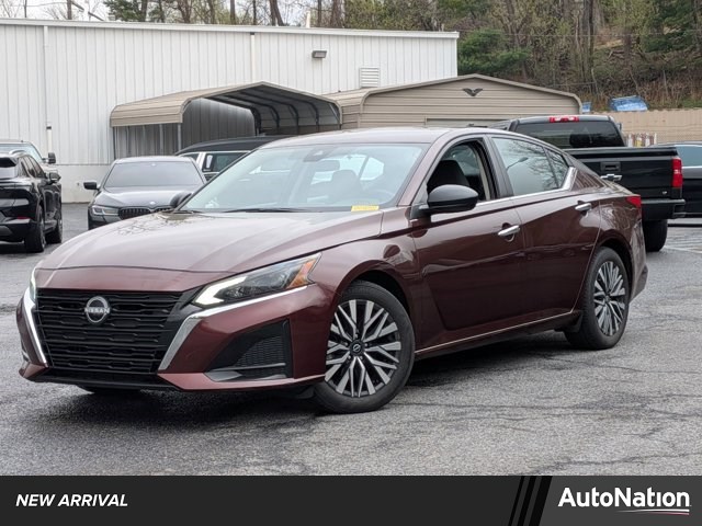 Red 2024 Nissan Altima 2.5 SV FWD Sedan Front-Wheel Drive Automatic