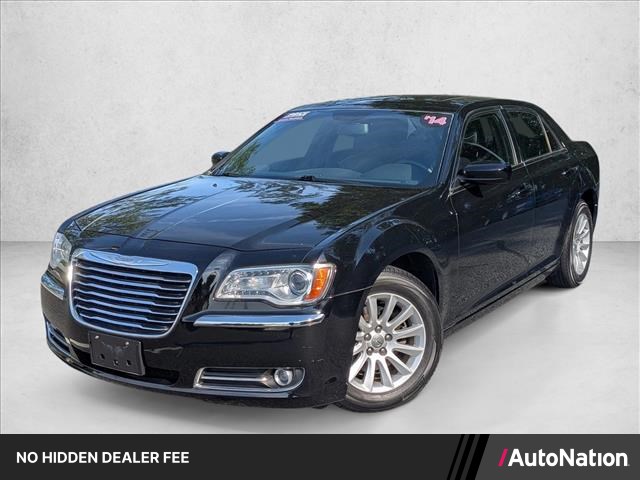 Gloss Black 2014 Chrysler 300 Sedan 8-Speed Automatic