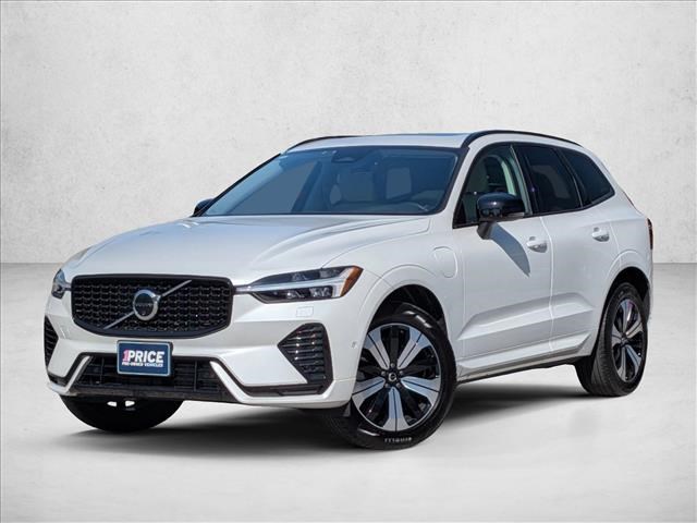 2024 Volvo XC60 Recharge T8 Plus Dark Theme eAWD
