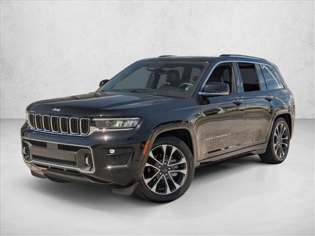 Diamond Black Crystal Pearlcoat 2023 Jeep Grand Cherokee Overland 4WD SUV / Crossover Four-Wheel Drive 8-Speed Automatic