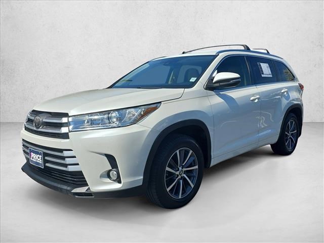 White (Blizzard Pearl) 2018 Toyota Highlander XLE AWD SUV / Crossover All-Wheel Drive Automatic