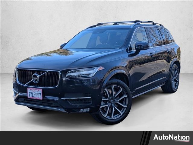 2017 Volvo XC90 T6 Momentum AWD