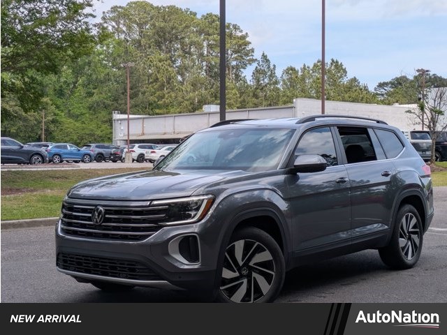 Platinum Gray Metallic 2024 Volkswagen Atlas SE 4Motion AWD with Technology SUV / Crossover All-Wheel Drive 8-Speed Automatic