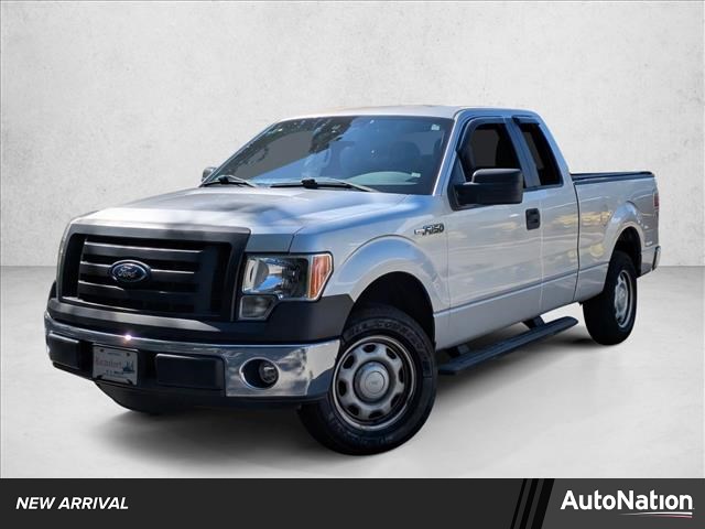 Ingot Silver Metallic 2011 Ford F-150 XL SuperCab Pickup Truck 4X2 6-Speed Automatic