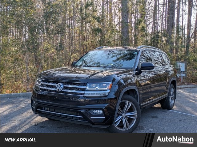 2019 Volkswagen Atlas SE FWD with Technology R-Line
