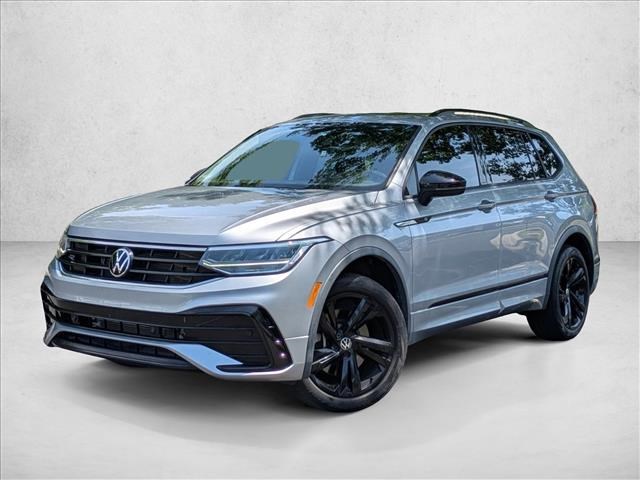 Pyrite Silver Metallic 2023 Volkswagen Tiguan SUV / Crossover Front-Wheel Drive 8-Speed Automatic