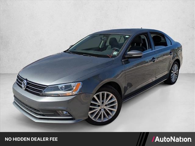 Platinum Gray Metallic 2015 Volkswagen Jetta SE Sedan Front-Wheel Drive 6-Speed Automatic