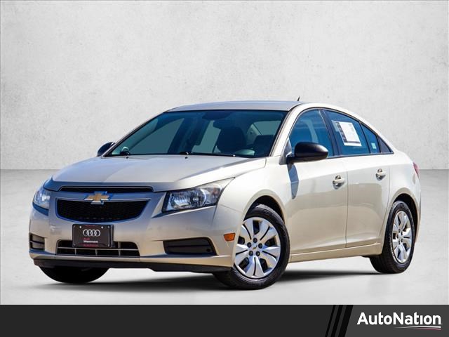 Champagne Silver Metallic 2013 Chevrolet Cruze LS Sedan FWD Sedan Front-Wheel Drive 6-Speed Automatic
