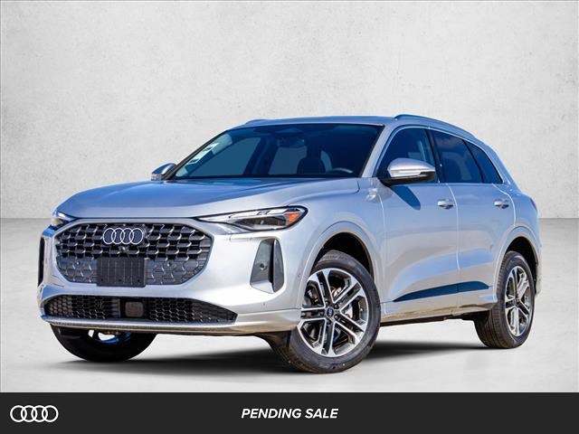 Florett Silver Metallic 2025 Audi Q5 quattro Premium 40 TFSI SUV / Crossover All-Wheel Drive Automatic