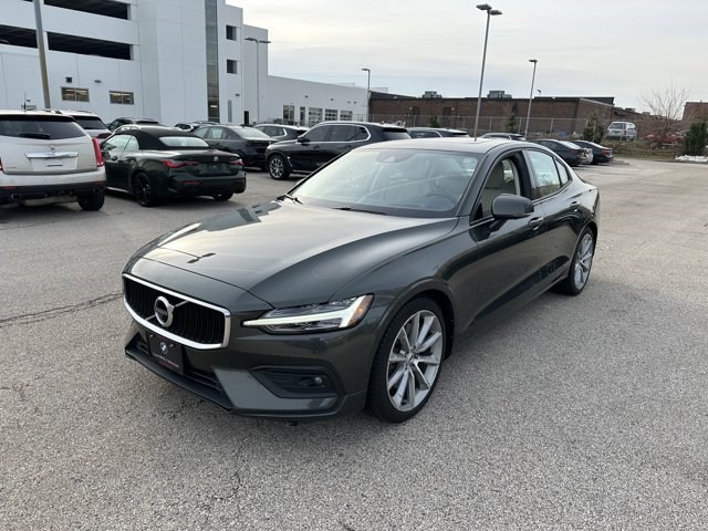 2020 Volvo S60 T6 Momentum AWD