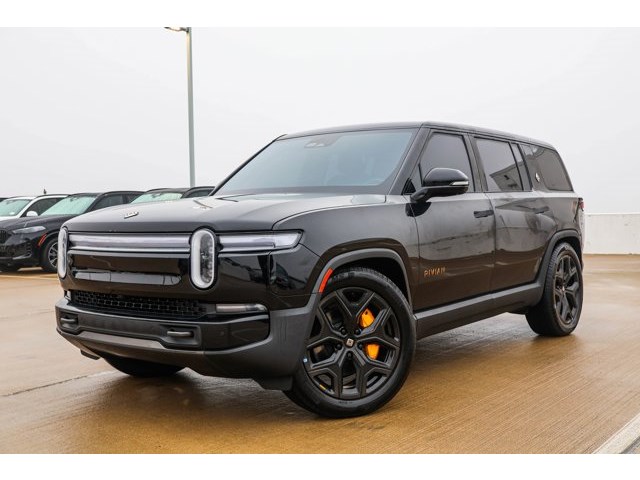 2025 Rivian R1S Ascend Tri Max Motor AWD