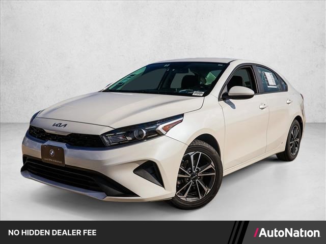  2023 Kia Forte LXS FWD   