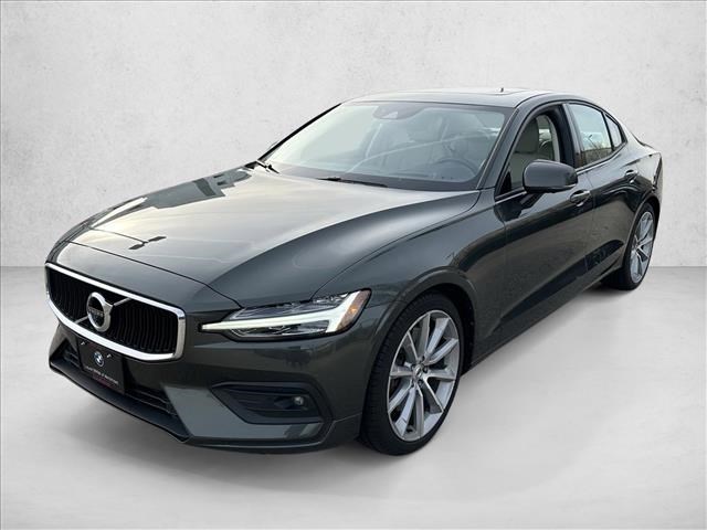 2020 Volvo S60 T6 Momentum AWD