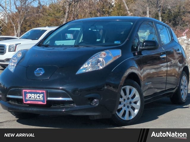 2016 Nissan LEAF S