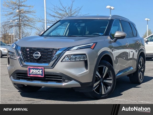 Champagne Silver Metallic 2023 Nissan Rogue Platinum AWD SUV / Crossover All-Wheel Drive Automatic