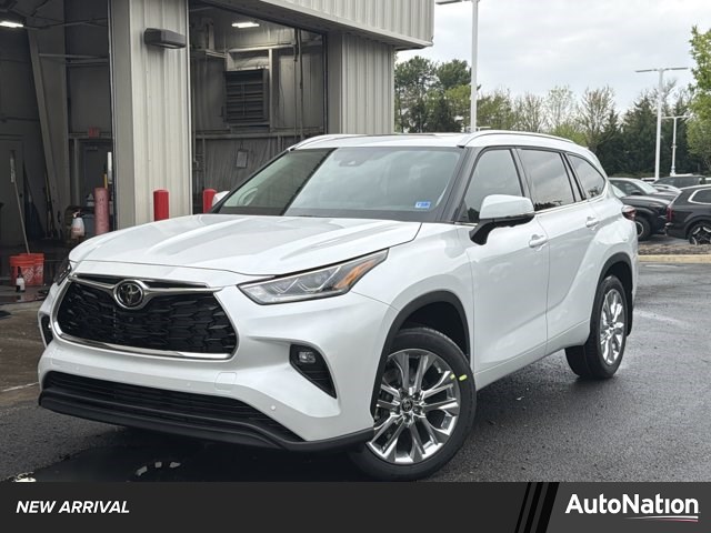 White (Wind Chill Pearl) 2026 Toyota Highlander Limited AWD SUV / Crossover All-Wheel Drive Automatic